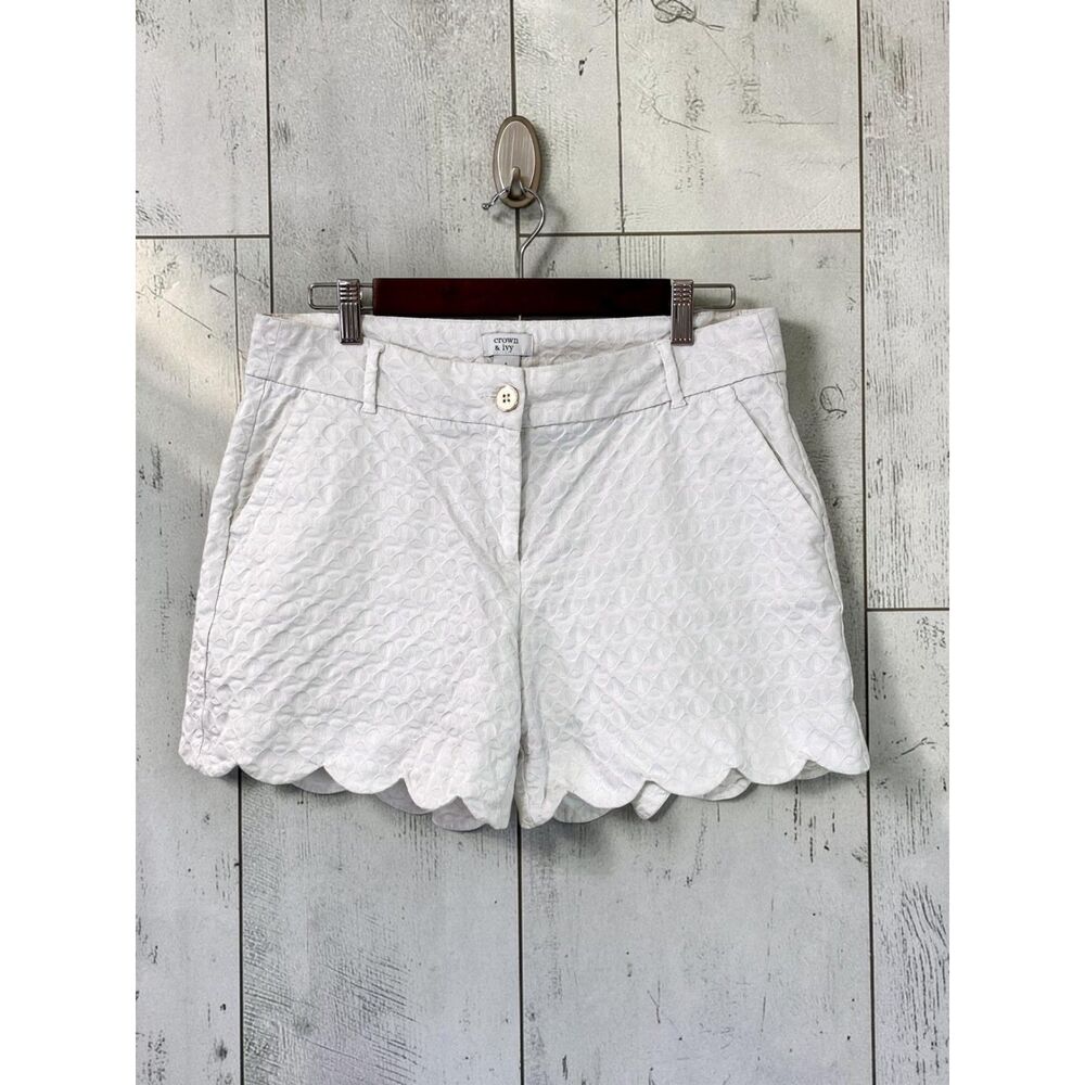 Crown & Ivy Shelby Shorts White Scallop Hem Textured Cotton Stretch Preppy Sz 6